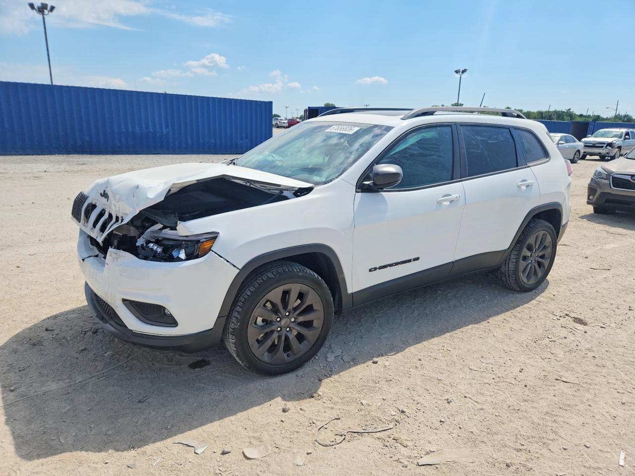 Photo of the 2021 JEEP CHEROKEE LATITUDE LUX