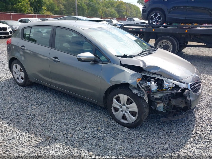 Photo of the 2016 KIA FORTE LX