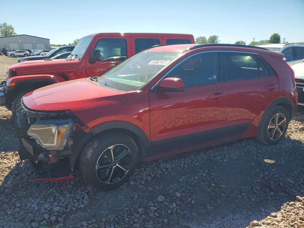 Photo of the 2025 KIA NIRO LX