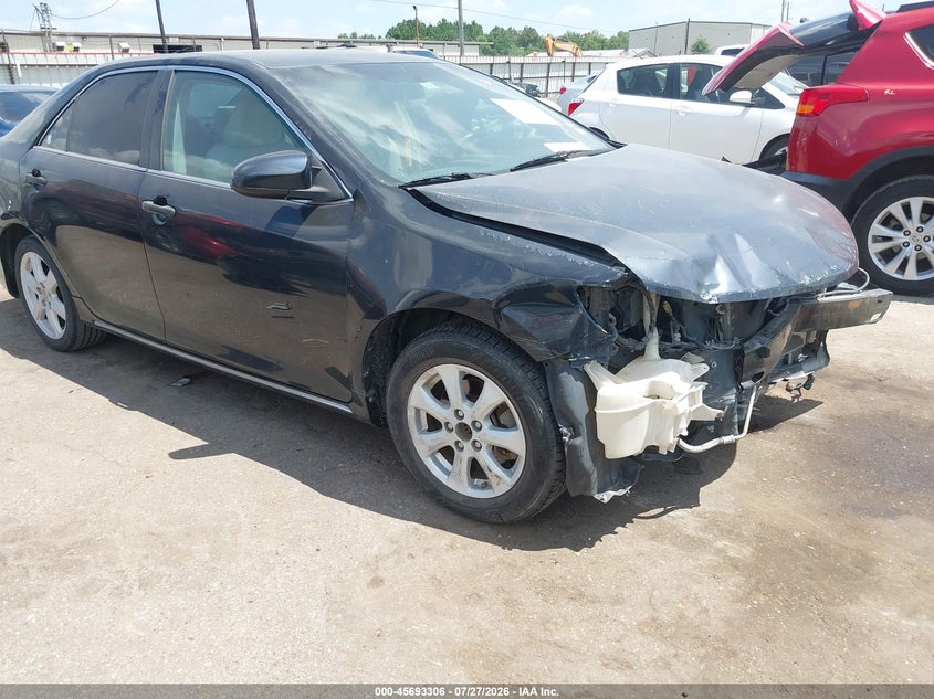 Photo of the 2013 TOYOTA CAMRY LE
