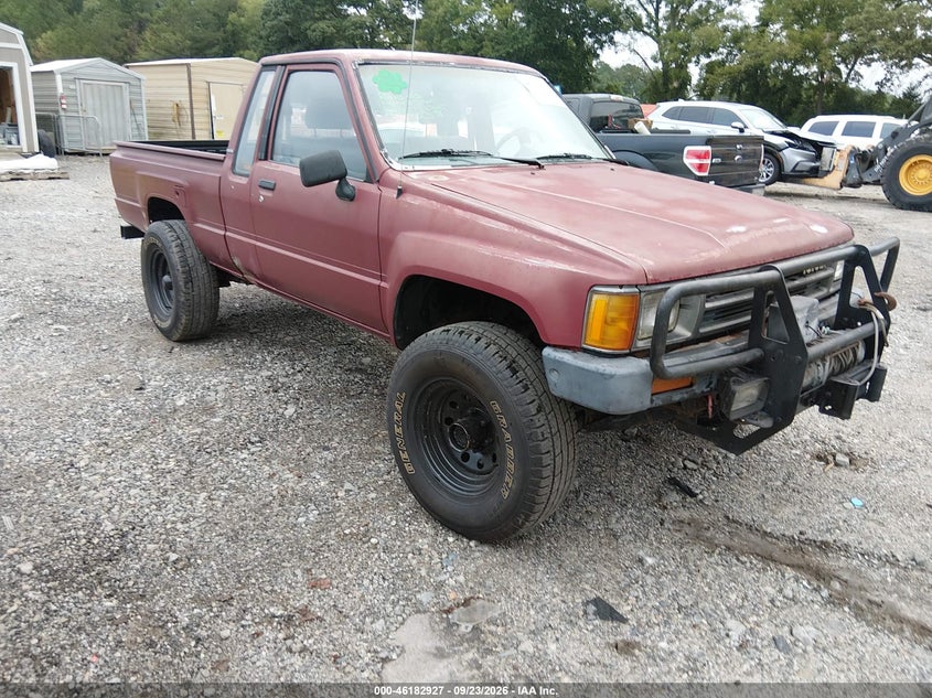 Photo of the 1987 TOYOTA PICKUP XTRACAB RN67 DLX