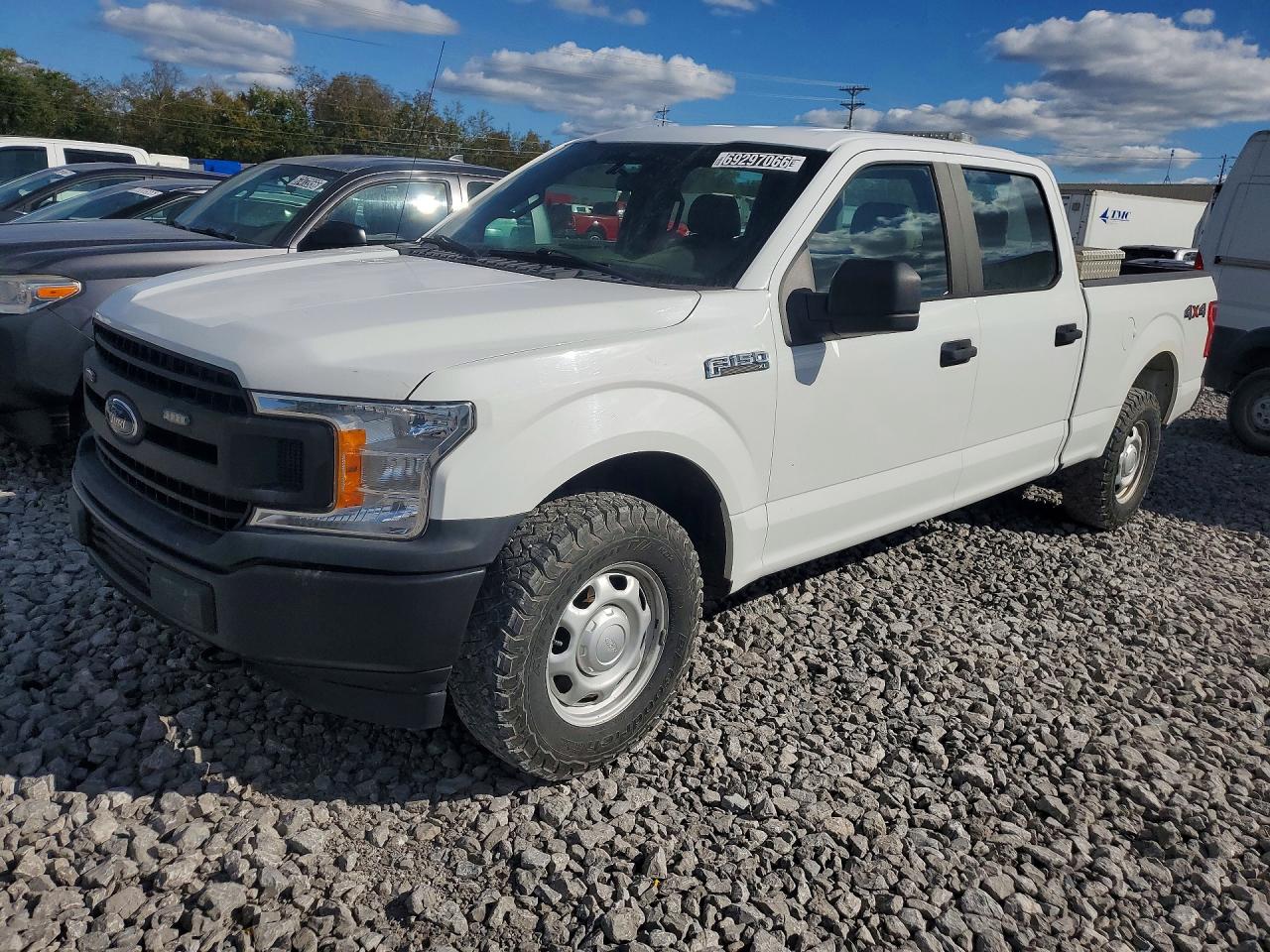 Photo of the 2019 FORD F150 SUPERCREW
