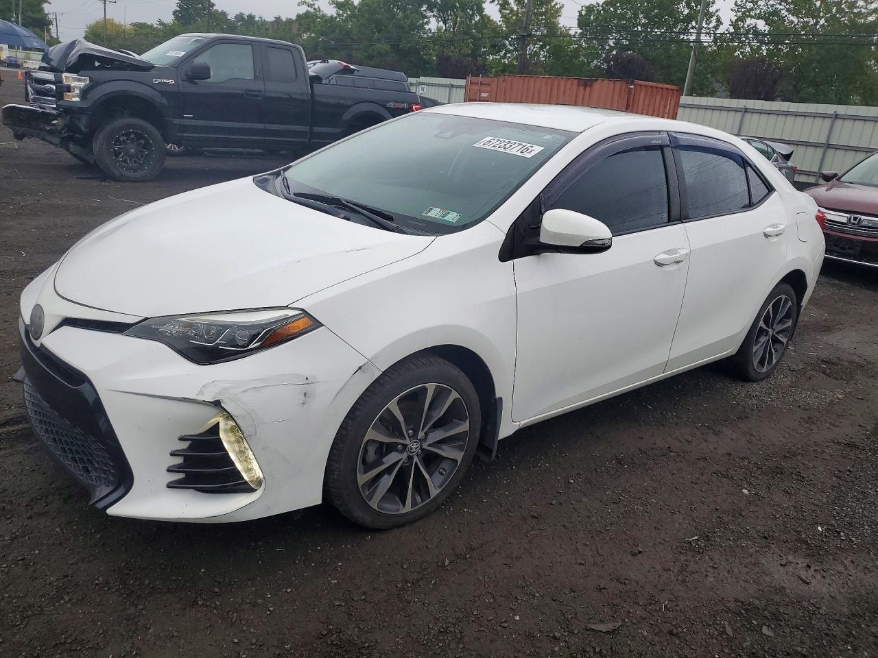 Photo of the 2017 TOYOTA COROLLA SE