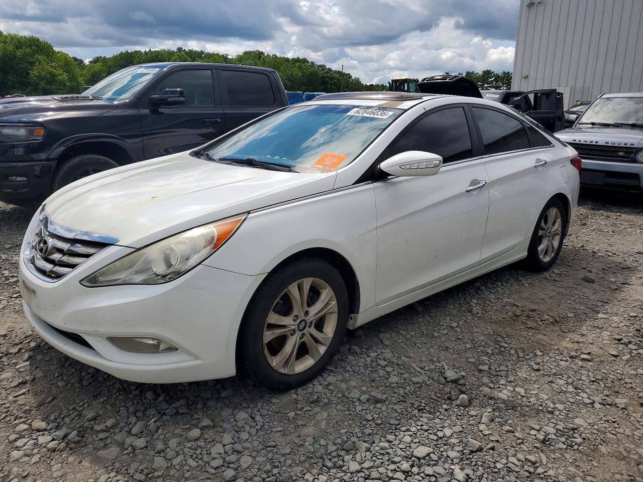 Photo of the 2013 HYUNDAI SONATA LIMITED