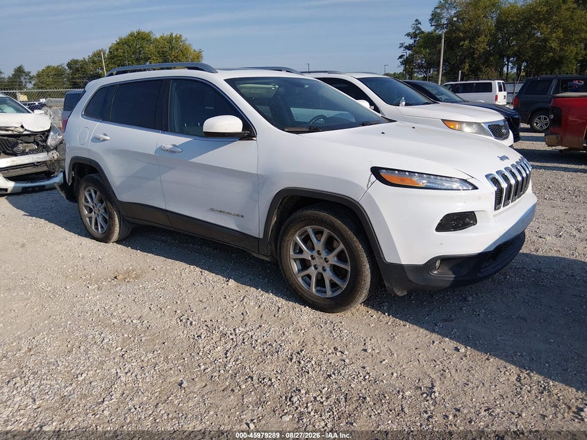 Photo of the 2015 JEEP CHEROKEE LATITUDE