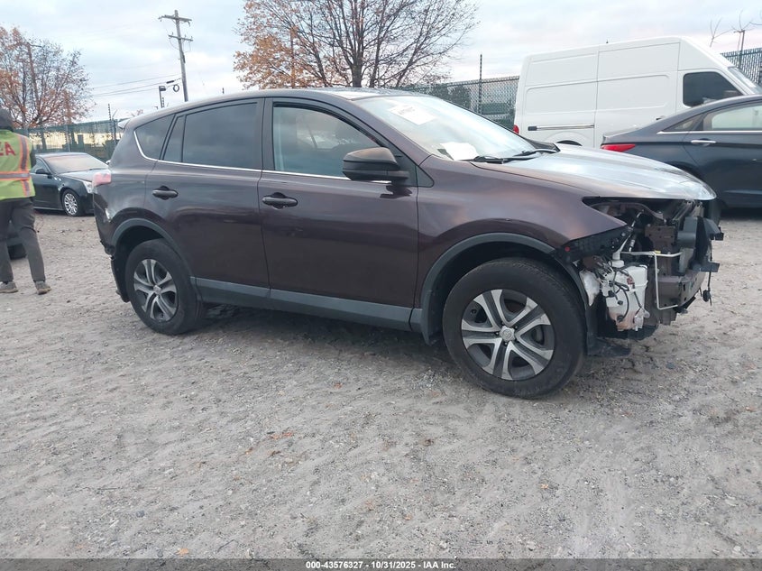 Photo of the 2018 TOYOTA RAV4 LE