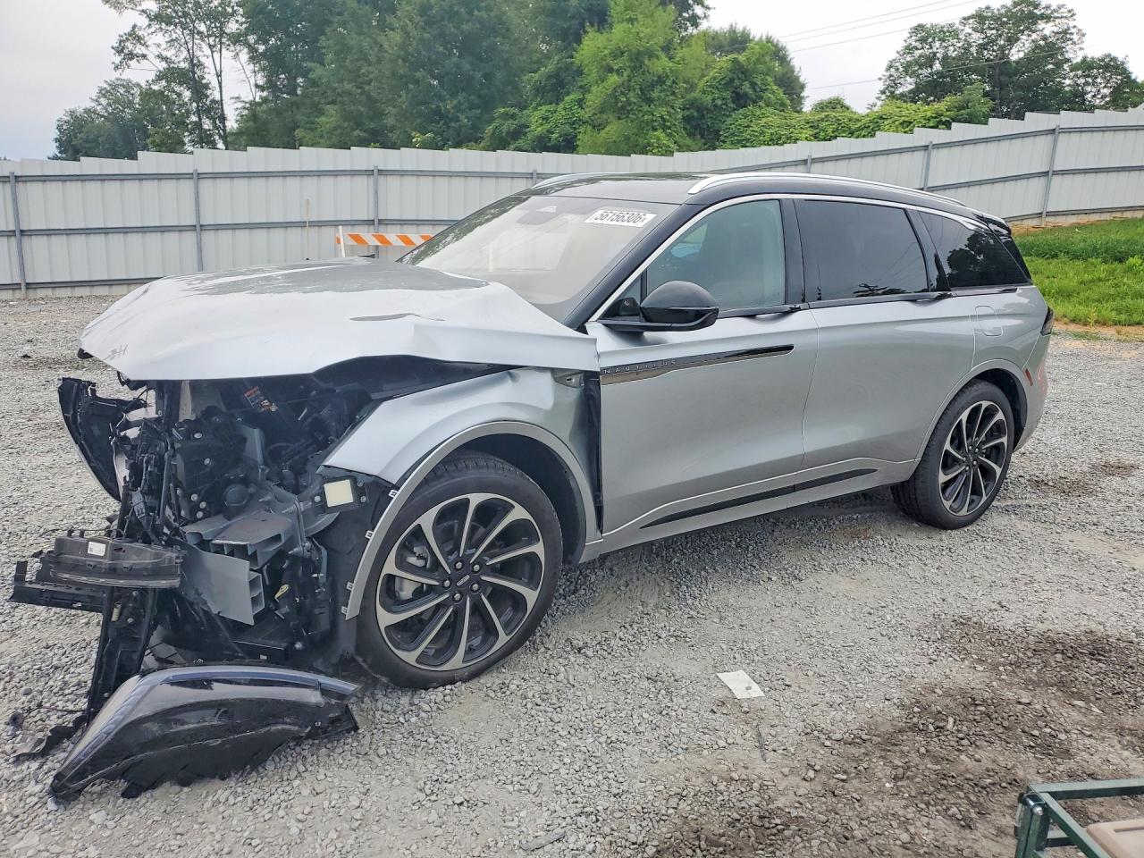 Photo of the 2025 LINCOLN NAUTILUS BLACK LABEL