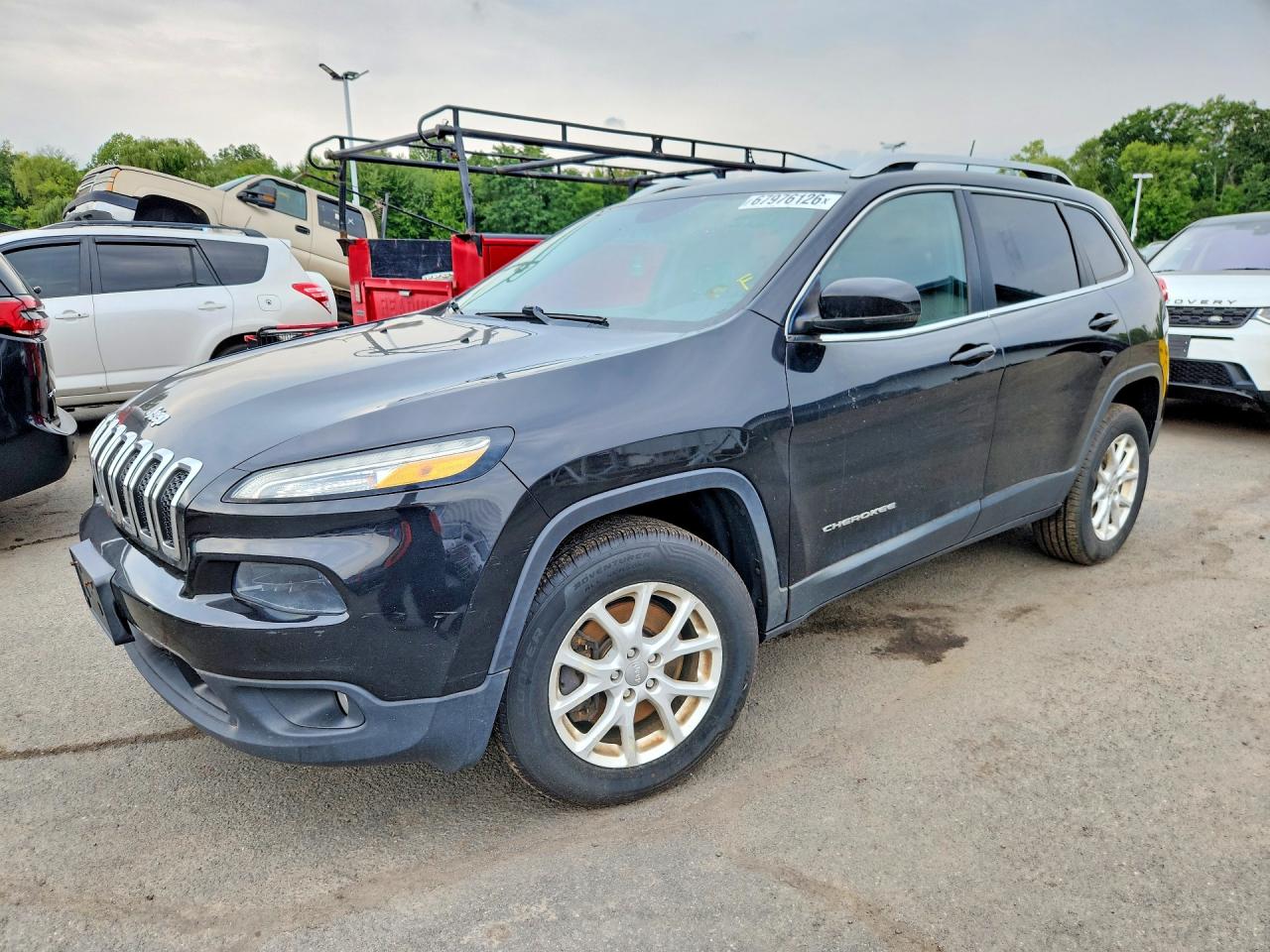 Photo of the 2016 JEEP CHEROKEE LATITUDE