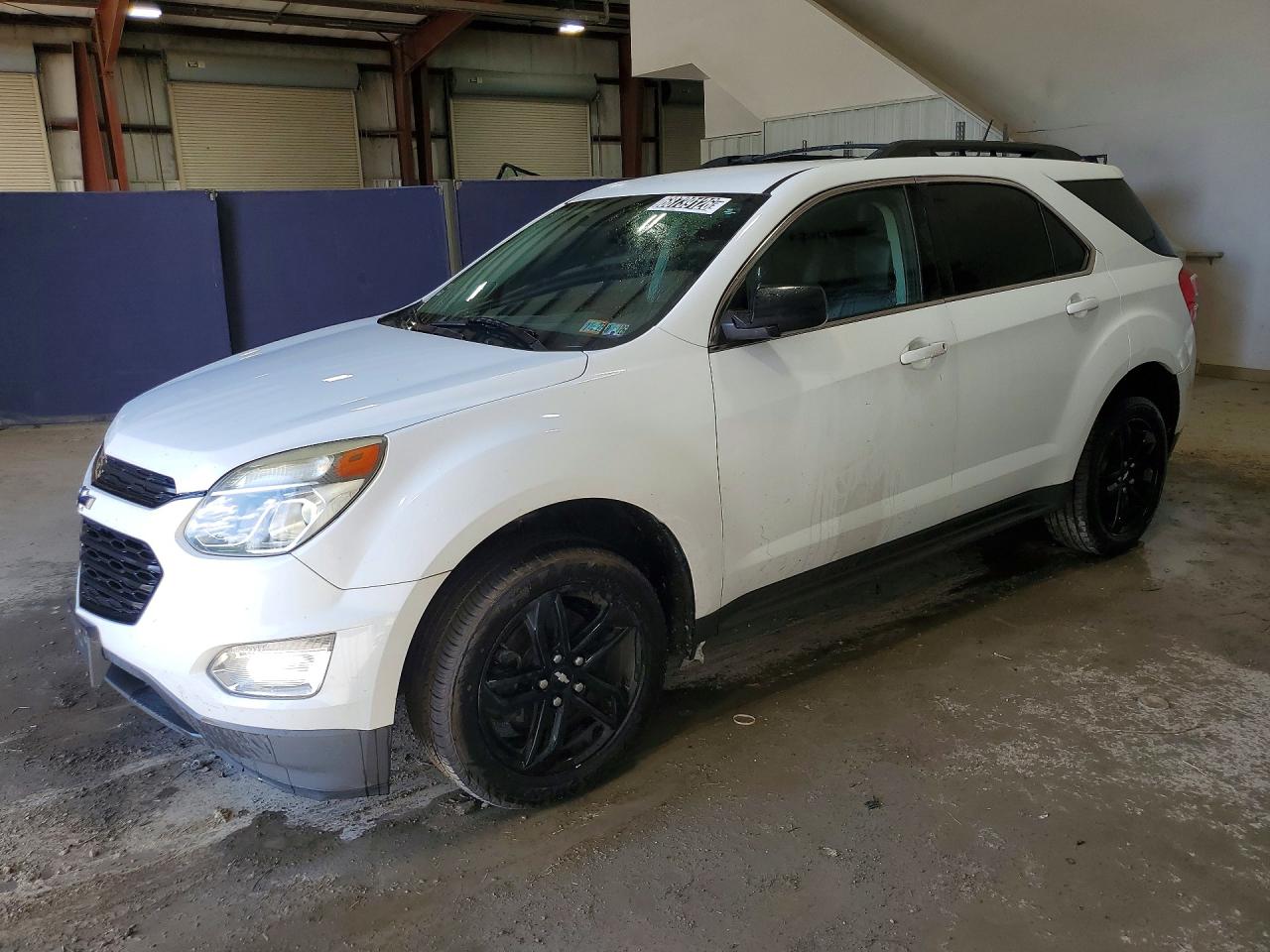 Photo of the 2017 CHEVROLET EQUINOX LT
