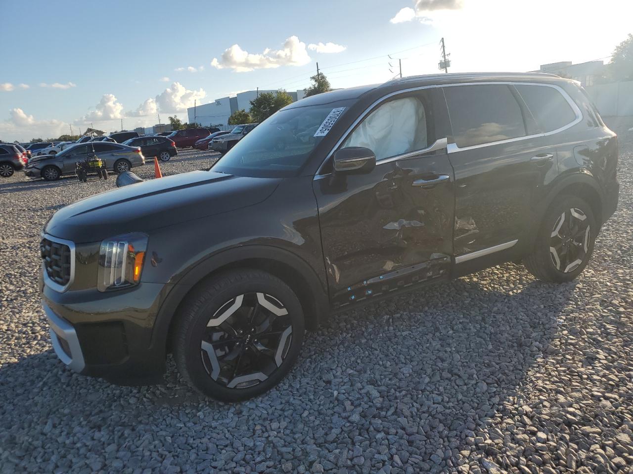 Photo of the 2025 KIA TELLURIDE S