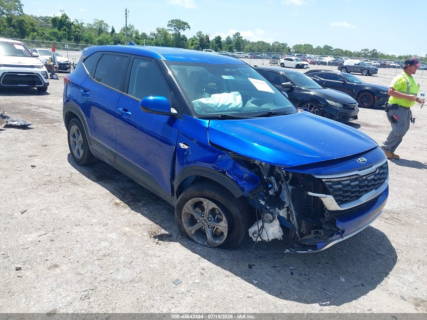 Photo of the 2021 KIA SELTOS LX