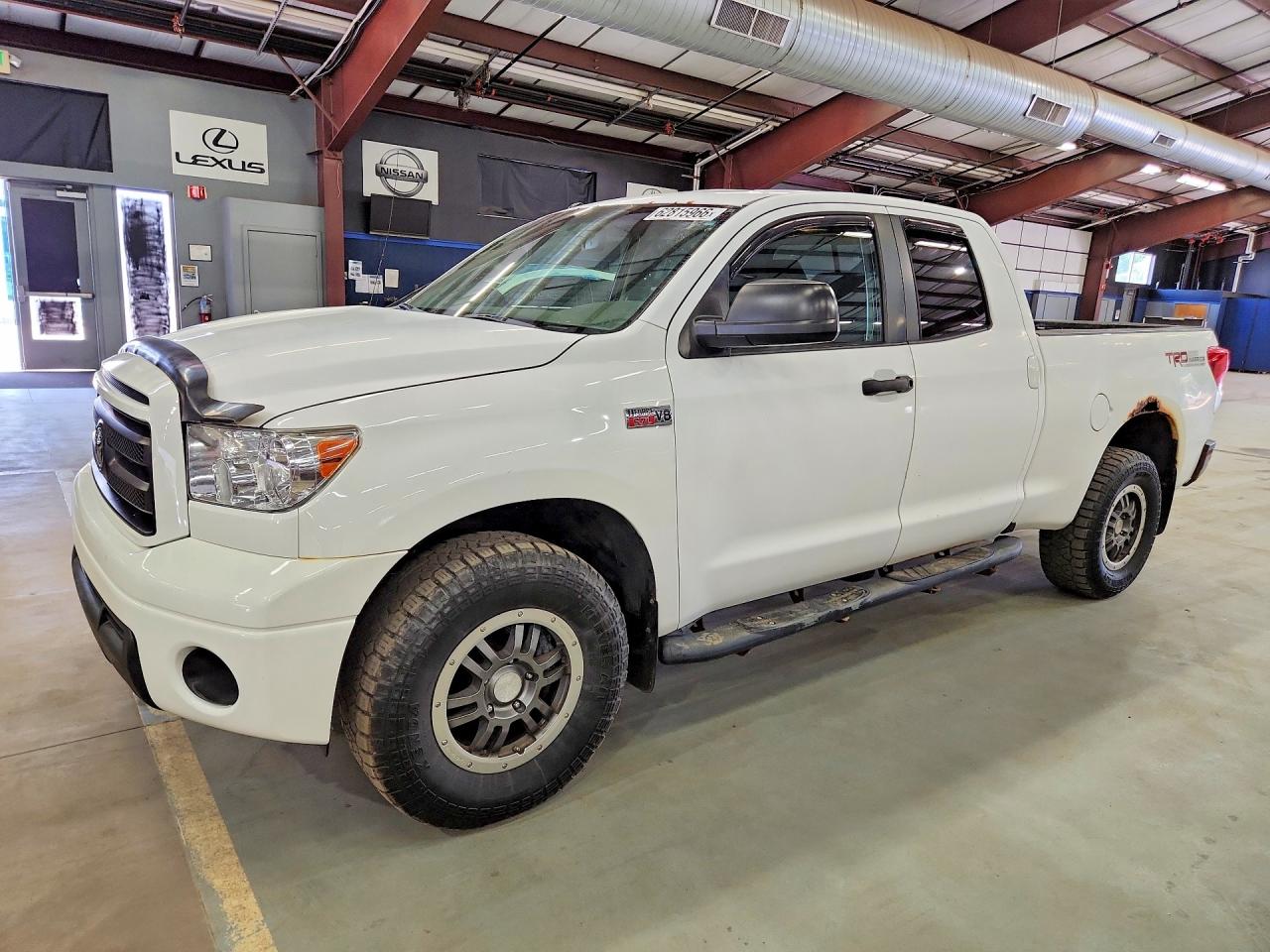 Photo of the 2011 TOYOTA TUNDRA DOUBLE CAB SR5