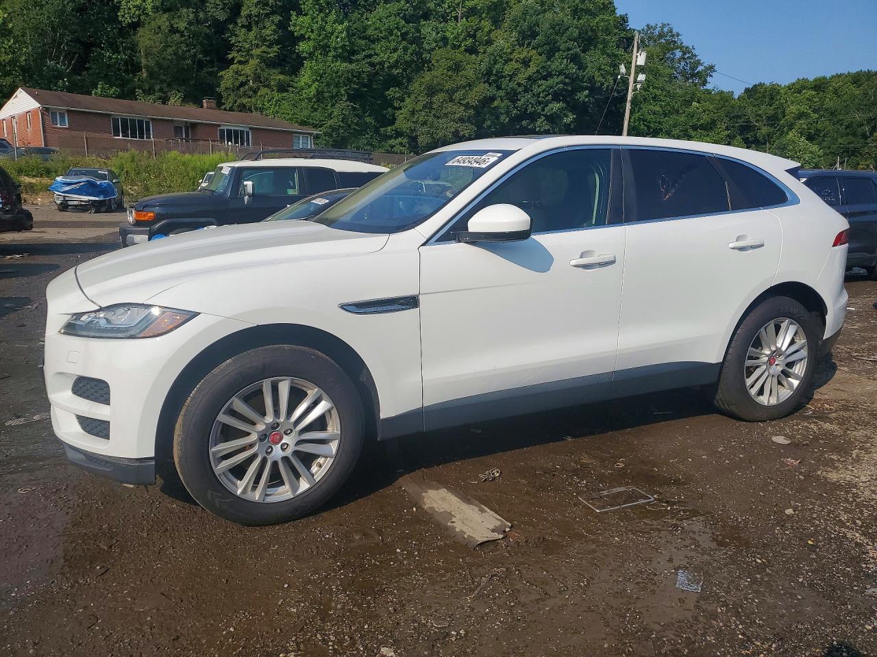 Photo of the 2019 JAGUAR F-PACE PRESTIGE