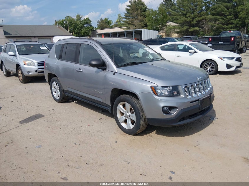 Photo of the 2017 JEEP COMPASS LATITUDE 4X4
