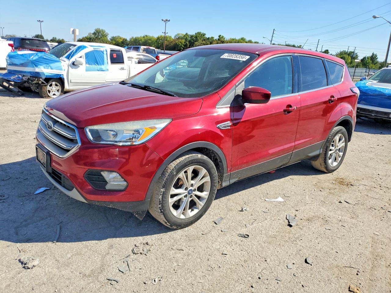 Photo of the 2017 FORD ESCAPE SE