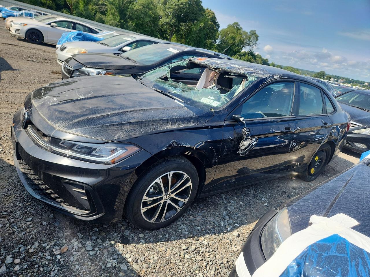 Photo of the 2025 VOLKSWAGEN JETTA SPORT