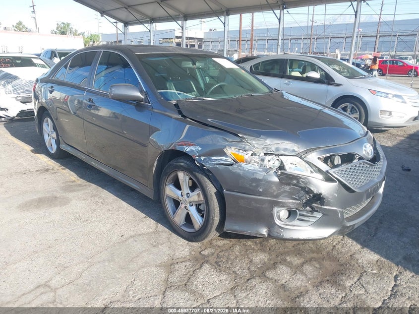Photo of the 2011 TOYOTA CAMRY SE V6