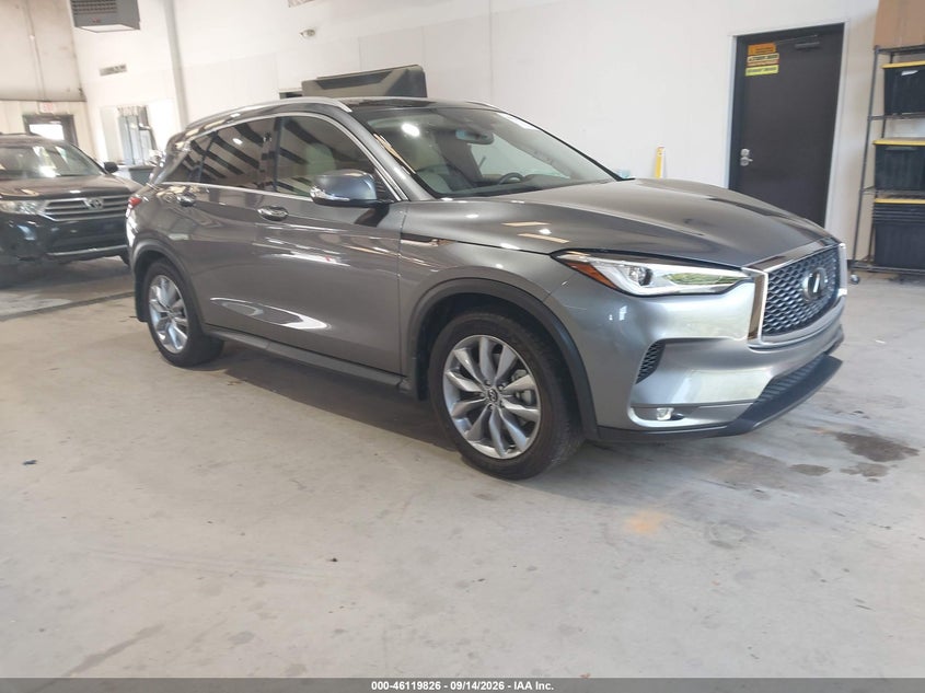 Photo of the 2019 INFINITI QX50 LUXE