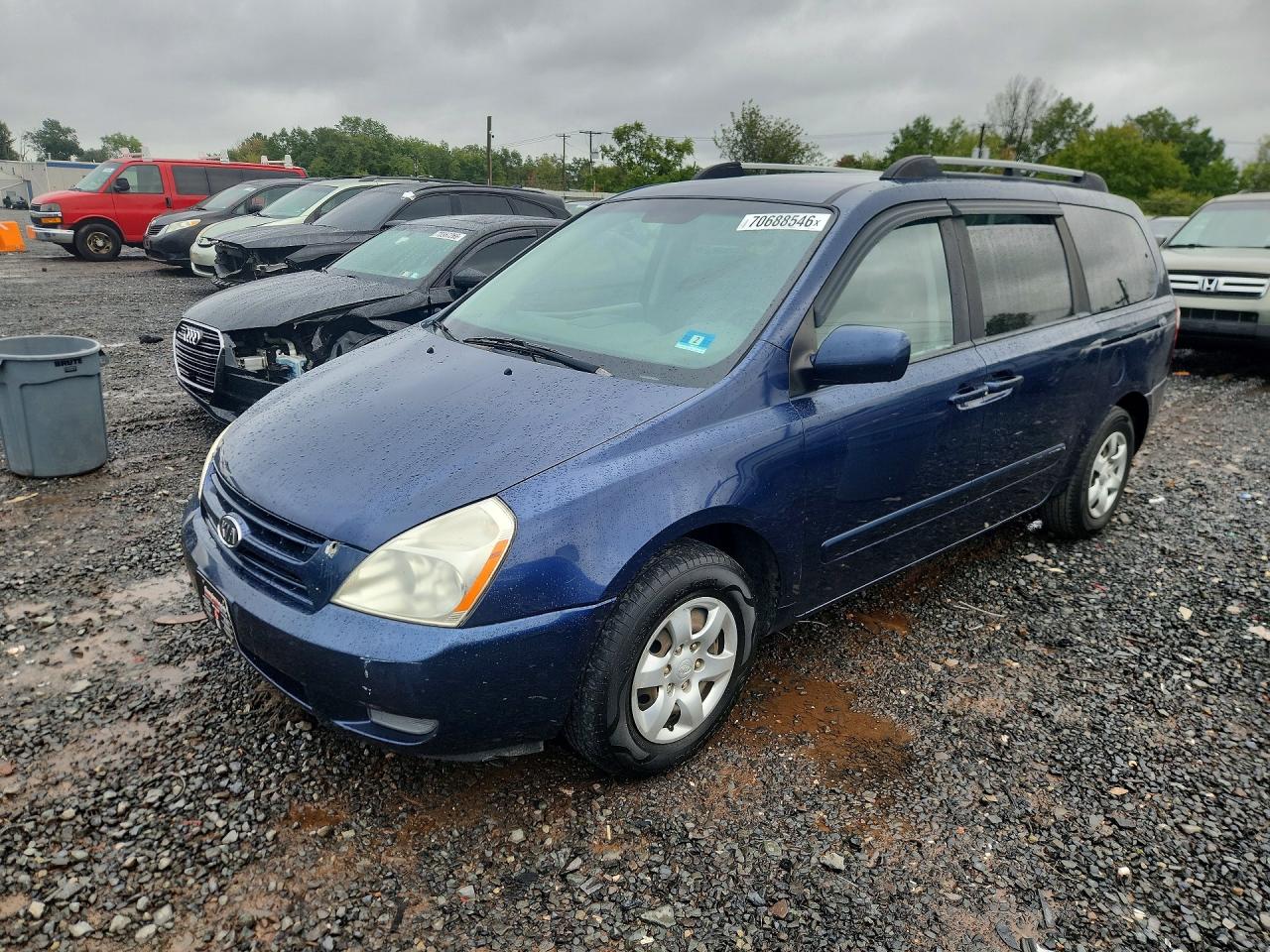 Photo of the 2008 KIA SEDONA LX