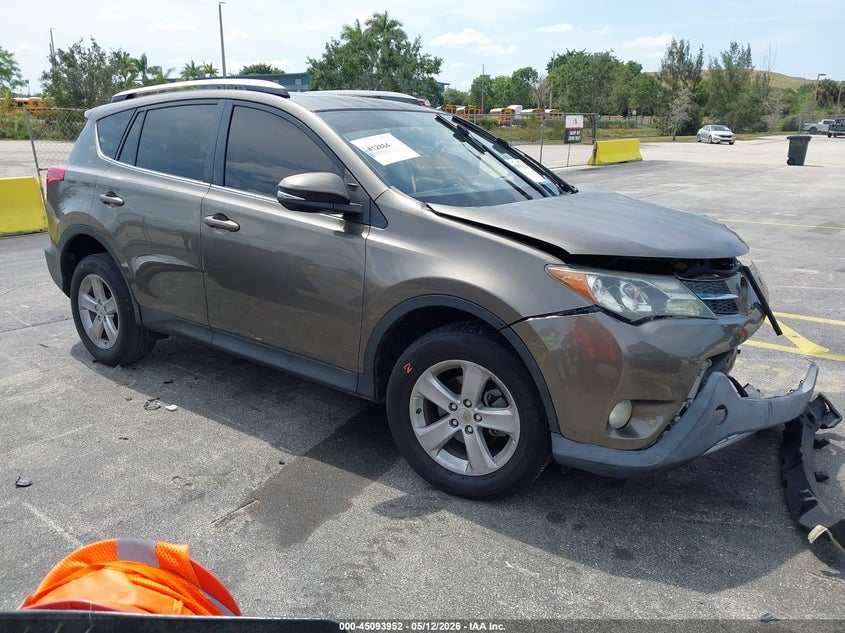 Photo of the 2013 TOYOTA RAV4 XLE