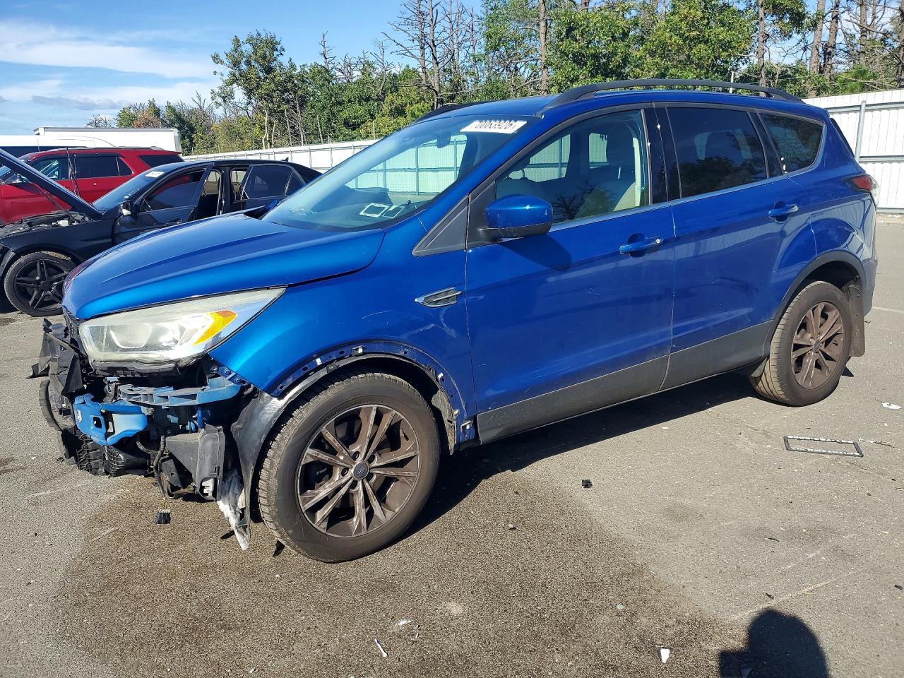 Photo of the 2017 FORD ESCAPE SE