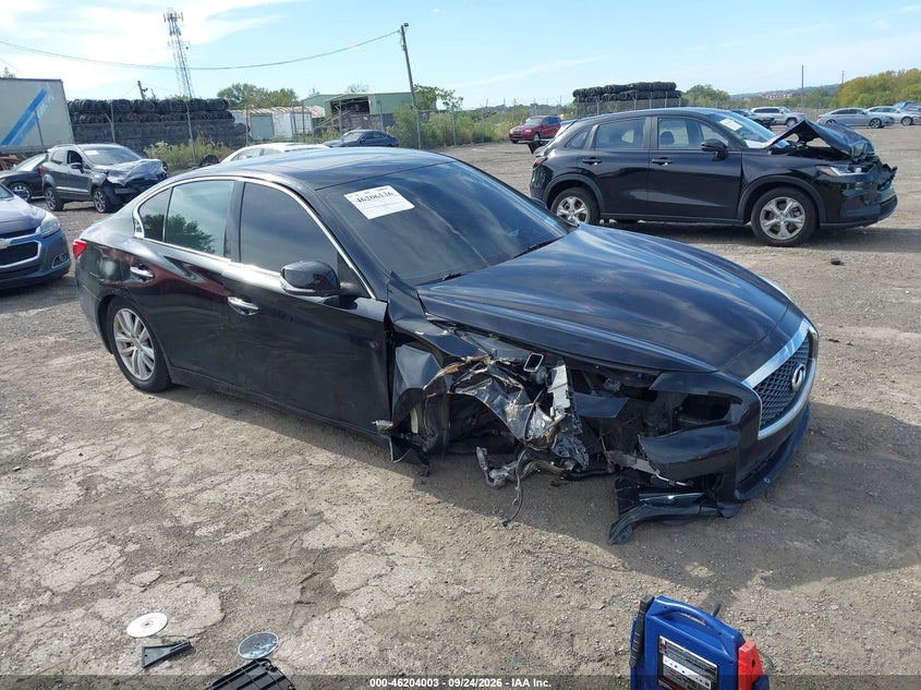 Photo of the 2014 INFINITI Q50 PREMIUM