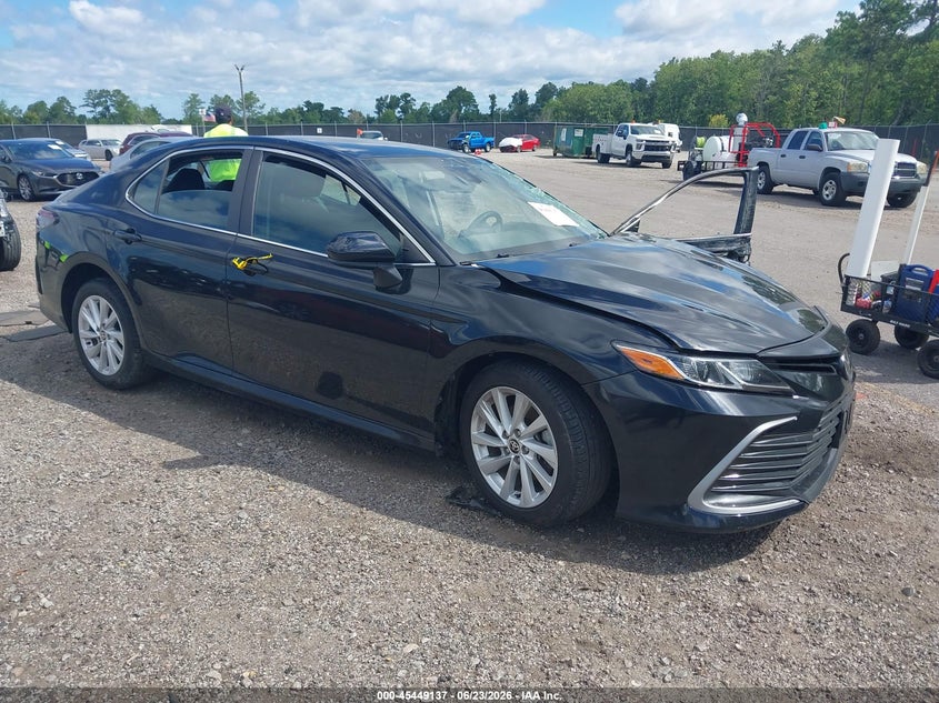 Photo of the 2022 TOYOTA CAMRY LE