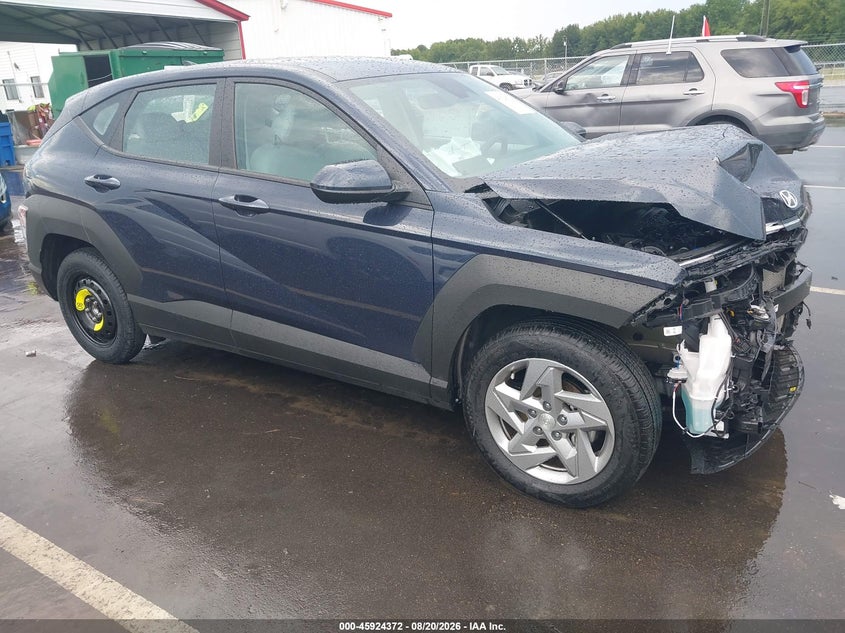 Photo of the 2026 HYUNDAI KONA SE