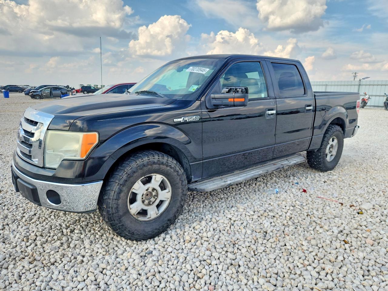Photo of the 2010 FORD F150 SUPERCREW