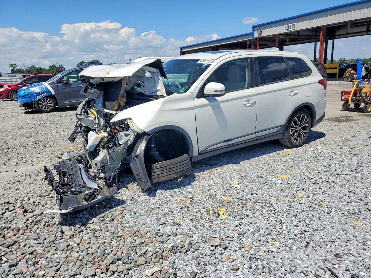 Photo of the 2017 MITSUBISHI OUTLANDER SE