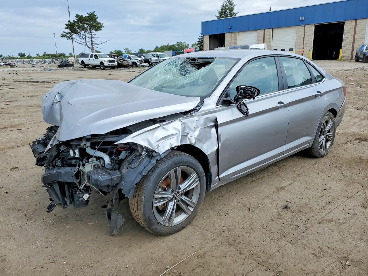 Photo of the 2024 VOLKSWAGEN JETTA SE