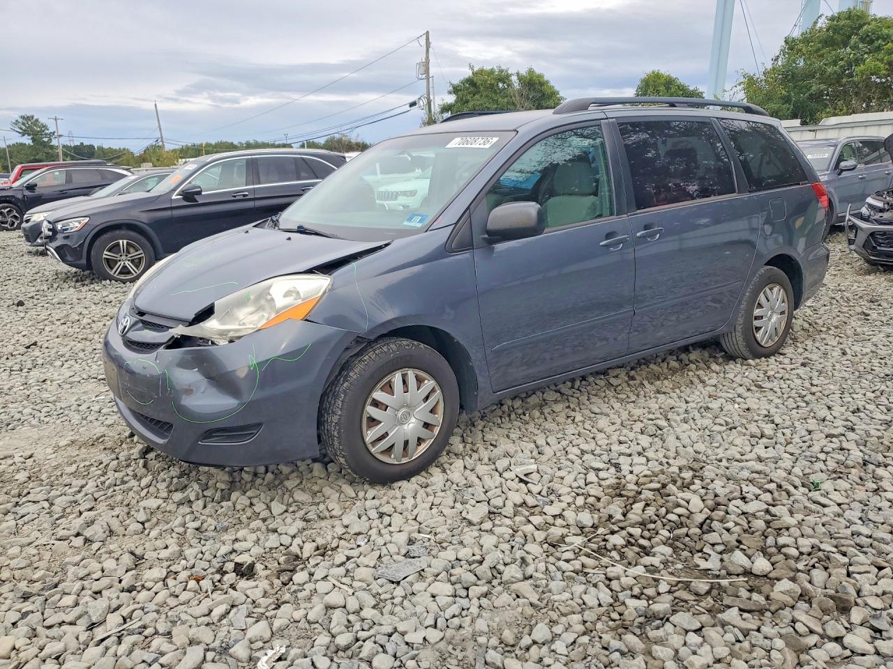 Photo of the 2008 TOYOTA SIENNA LE 7-PASSENGER