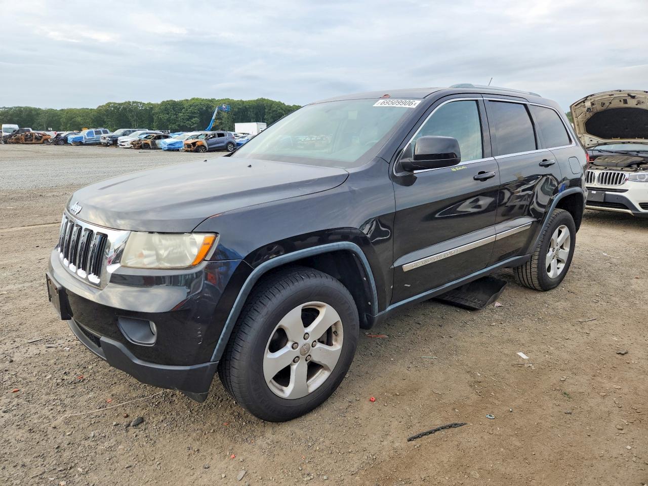 Photo of the 2012 JEEP GRAND CHEROKEE LAREDO