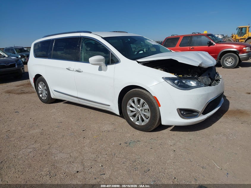 Photo of the 2019 CHRYSLER PACIFICA TOURING L