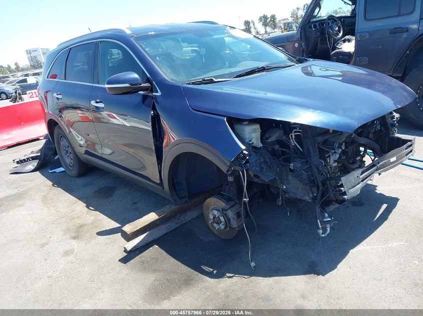 Photo of the 2018 KIA SORENTO 3.3L LX