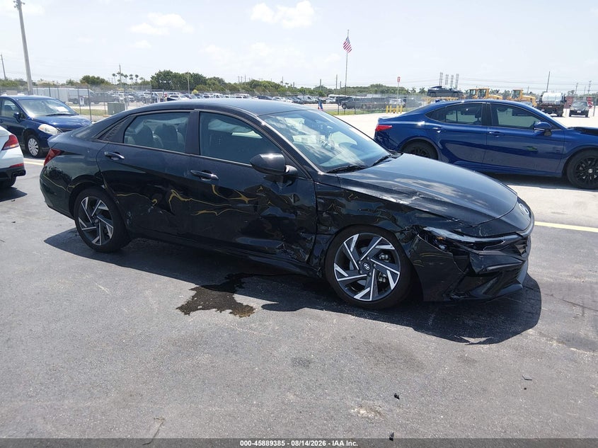 Photo of the 2025 HYUNDAI ELANTRA SEL SPORT