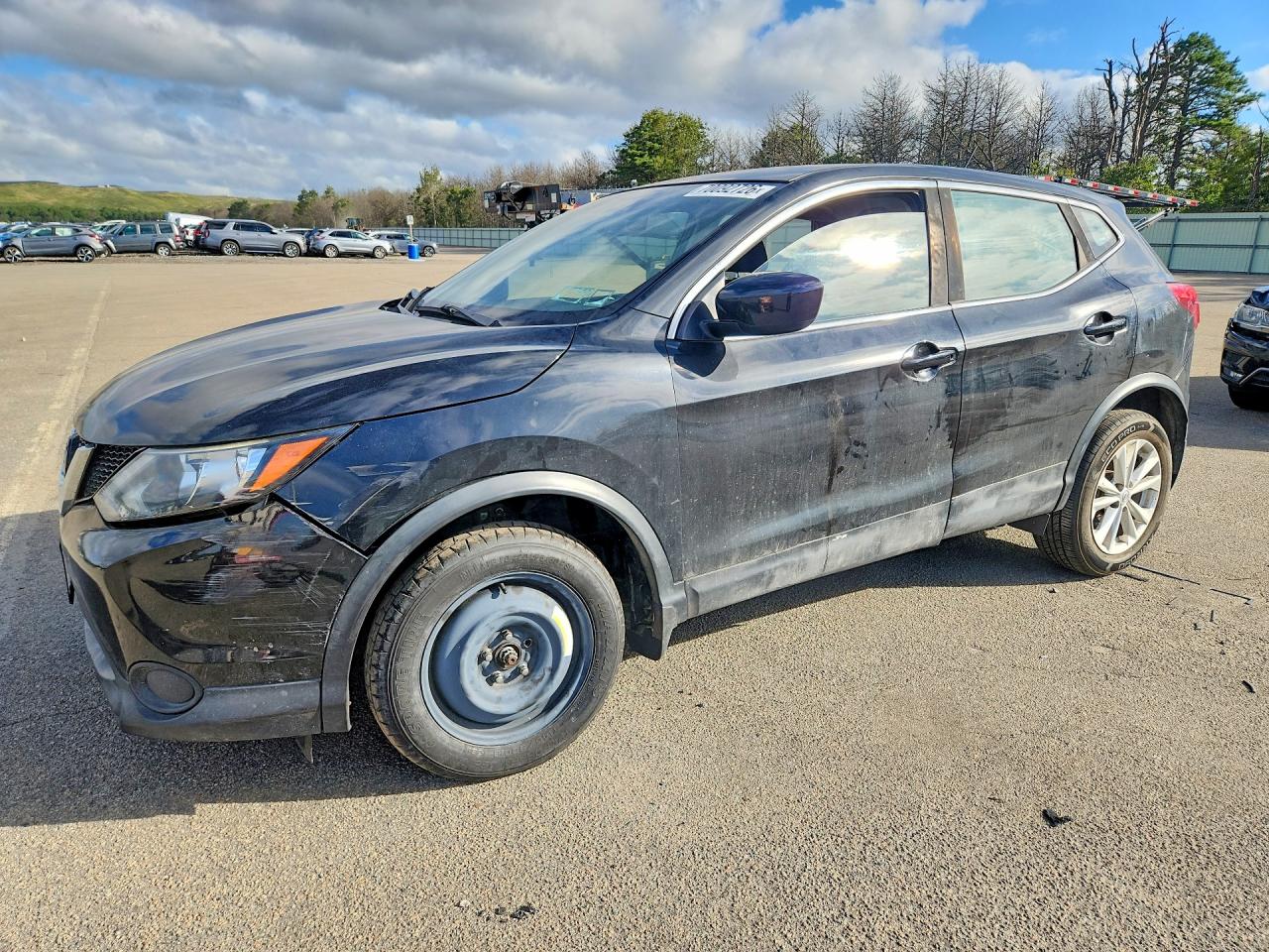 Photo of the 2018 NISSAN ROGUE SPORT S
