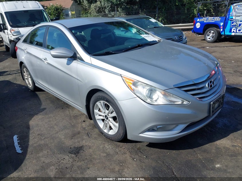 Photo of the 2013 HYUNDAI SONATA GLS