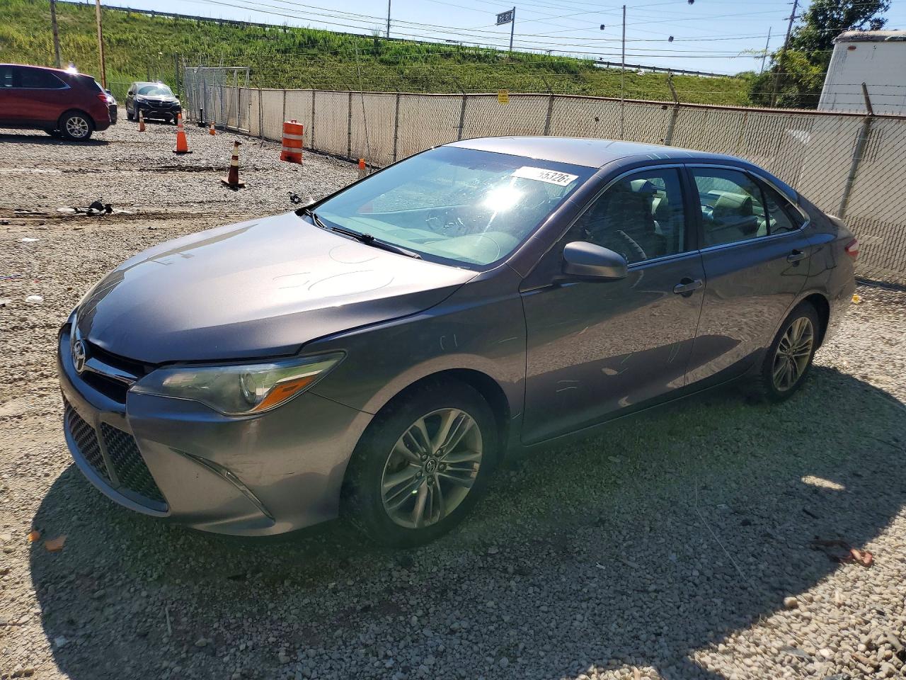 Photo of the 2016 TOYOTA CAMRY