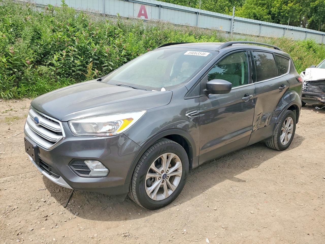 Photo of the 2018 FORD ESCAPE SE