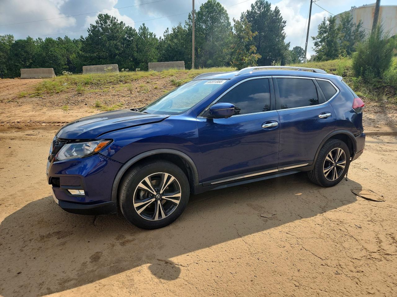 Photo of the 2018 NISSAN ROGUE SL