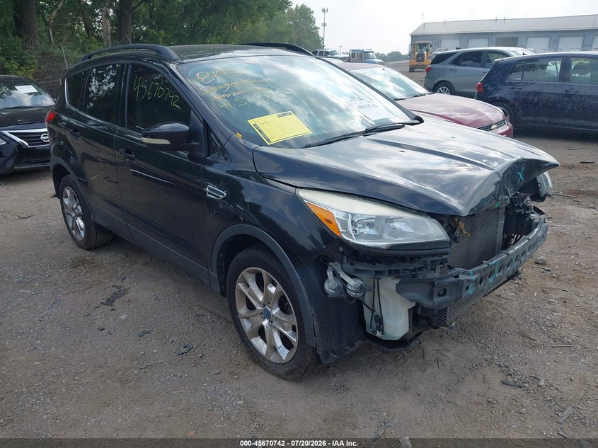 Photo of the 2013 FORD ESCAPE SEL