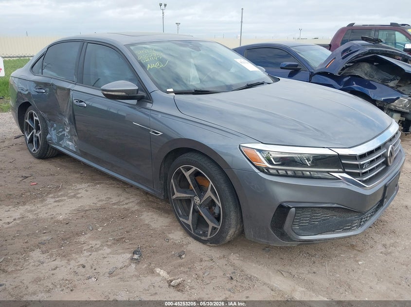 Photo of the 2020 VOLKSWAGEN PASSAT 2.0T R-LINE