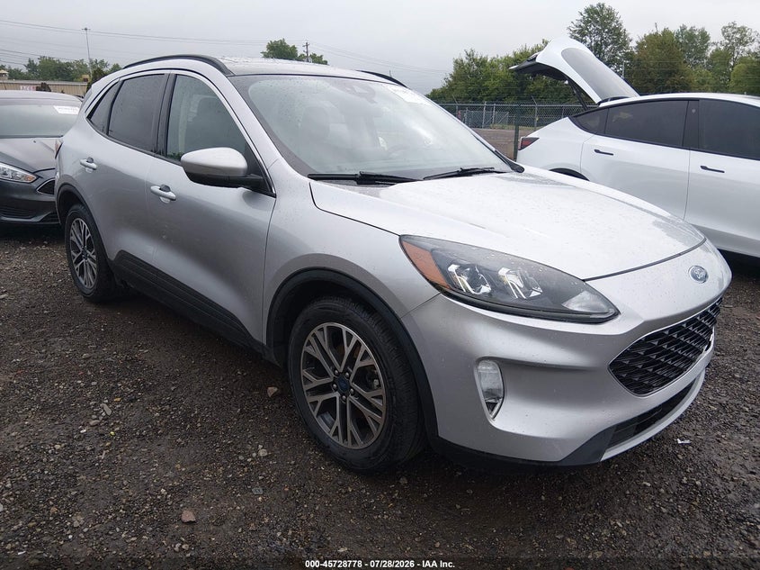Photo of the 2020 FORD ESCAPE SEL