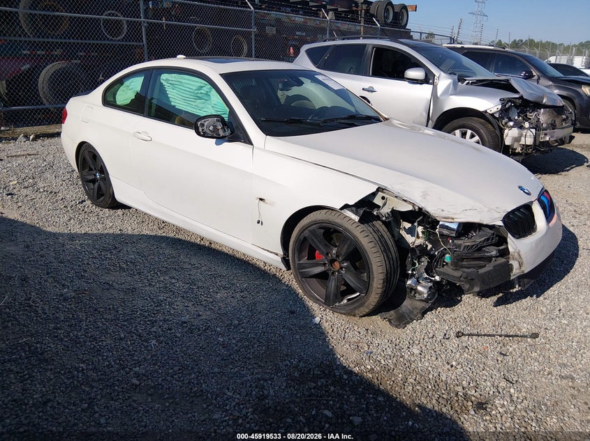 Photo of the 2011 BMW 328I