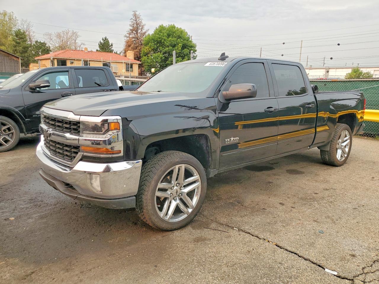 Photo of the 2018 CHEVROLET SILVERADO K1500 LT
