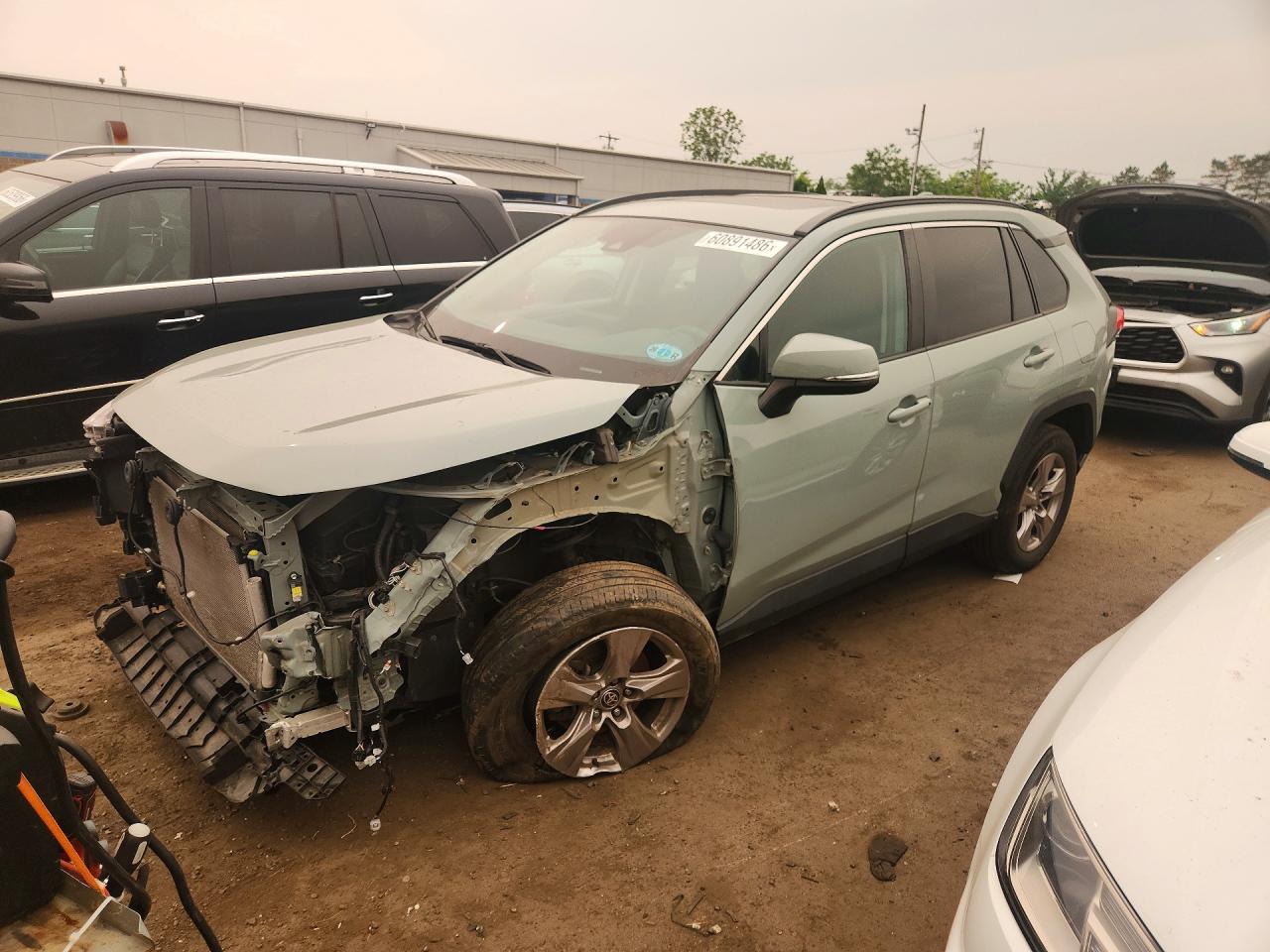 Photo of the 2022 TOYOTA RAV4 XLE