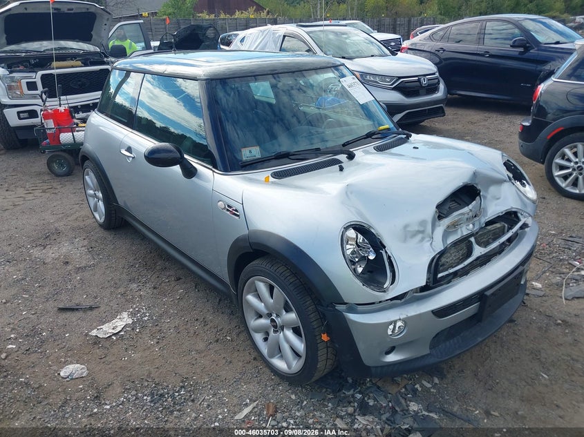 Photo of the 2004 MINI COOPER S