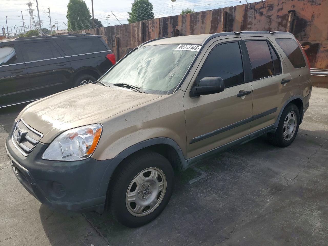 Photo of the 2005 HONDA CR-V LX