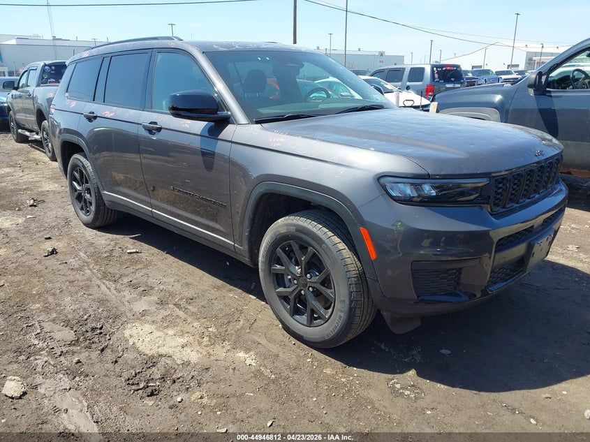 Photo of the 2025 JEEP GRAND CHEROKEE L ALTITUDE X 4X4